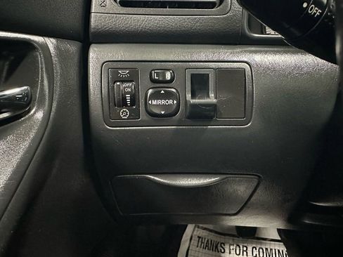 Used 2004 Toyota Corolla CE image 17