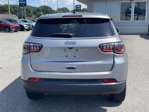 Used 2023 Jeep Compass Sport AWD/4WD image 5