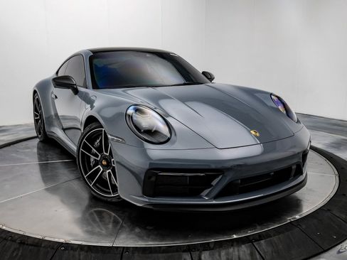 Used 2024 Porsche 911 Carrera GTS RWD image 22