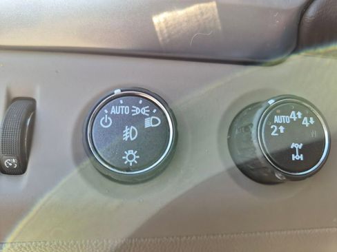 Used 2020 Chevrolet Tahoe LT image 17