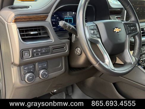 Used 2023 Chevrolet Tahoe Premier AWD/4WD image 16