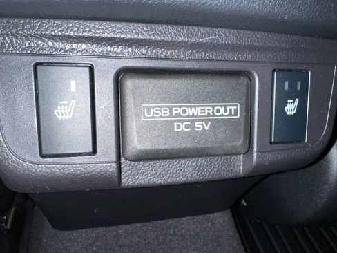 Used 2018 Subaru Outback 2.5i Limited image 13