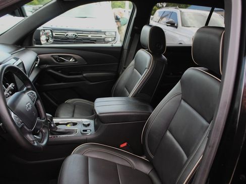 Used 2023 Chevrolet Traverse Premier w/ Redline Edition FWD image 15
