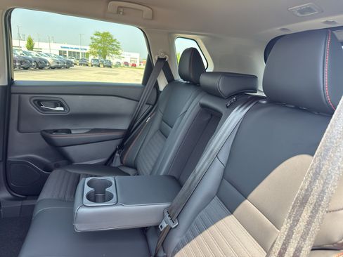 New 2026 Nissan Rogue SV AWD/4WD image 33