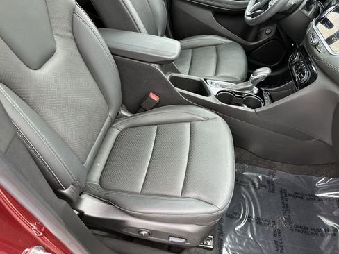 Used 2023 Buick Encore GX Essence w/ Experience Buick Package FWD image 28