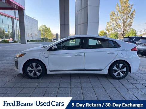 Used 2019 Hyundai Ioniq Plug-In Hybrid image 13