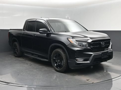 Used 2025 Honda Ridgeline Black Edition image 1