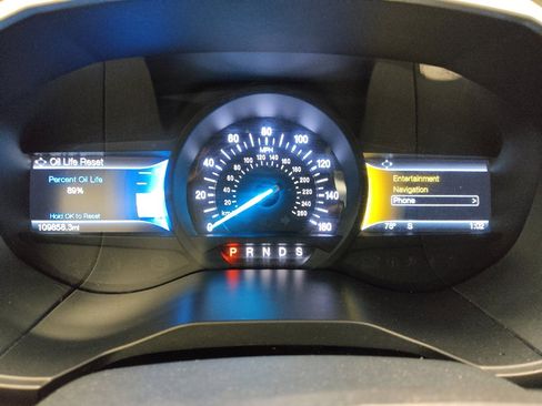 Used 2016 Ford Edge SEL w/ Equipment Group 201A AWD/4WD image 23