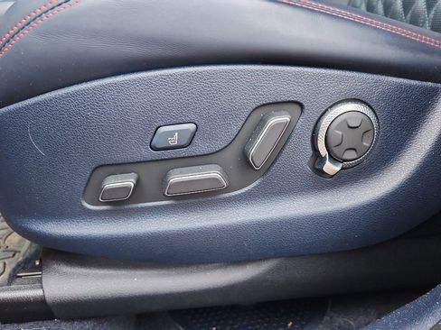 Used 2022 Genesis GV70 3.5T Sport w/ Sport Advanced Package image 17