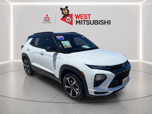 Used 2021 Chevrolet TrailBlazer RS w/ Sun and Liftgate Package AWD/4WD image 7