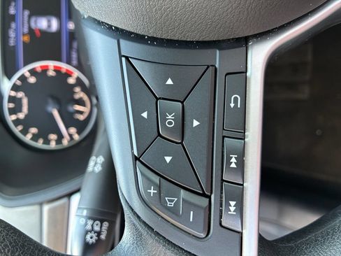 Used 2025 Nissan Altima 2.5 SV FWD image 23