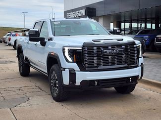 New 2026 GMC Sierra 2500 Denali Ultimate video 1