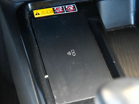 Used 2025 Toyota Camry SE FWD image 28
