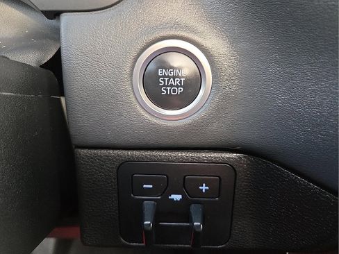 Used 2022 Toyota Tundra Platinum image 21