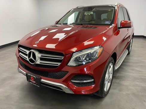 Used 2017 Mercedes-Benz GLE 350 4MATIC w/ Premium 2 Package image 2