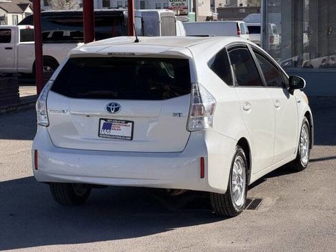 Used 2013 Toyota Prius V Two image 4