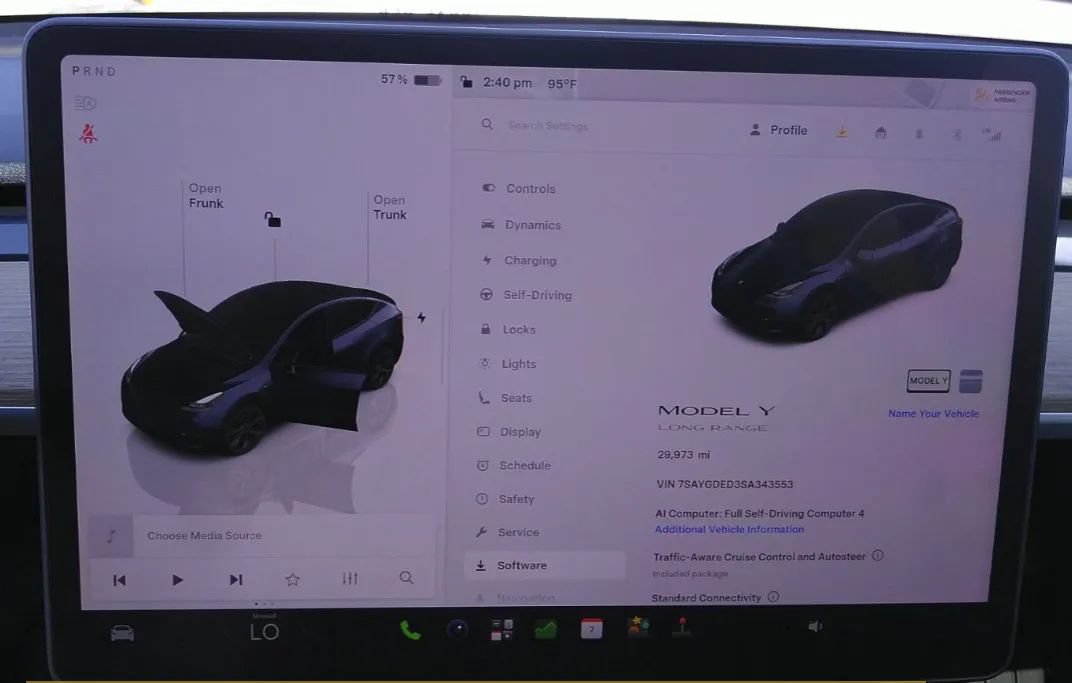Used 2025 Tesla Model Y Long Range RWD image 6