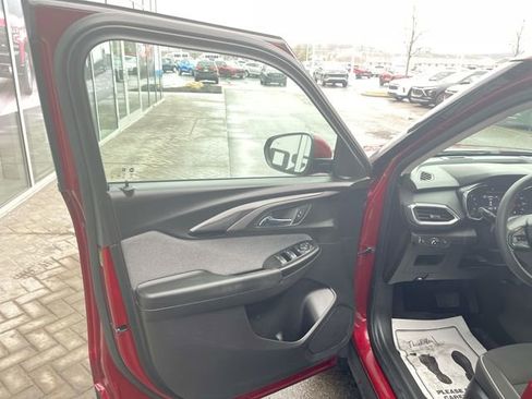 Used 2023 Chevrolet TrailBlazer LT w/ Convenience Package image 21