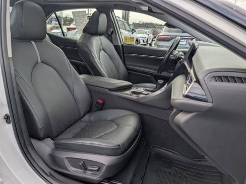 Used 2021 Toyota Camry XSE image 22