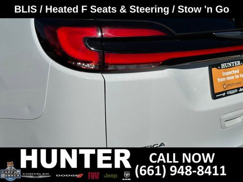 Used 2024 Chrysler Pacifica Touring-L FWD image 20