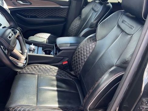 Used 2022 Jeep Grand Cherokee L Summit w/ Advanced Protech Group IV AWD/4WD image 12