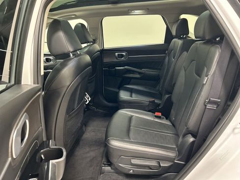 Certified 2024 Kia Sorento SX AWD/4WD image 32