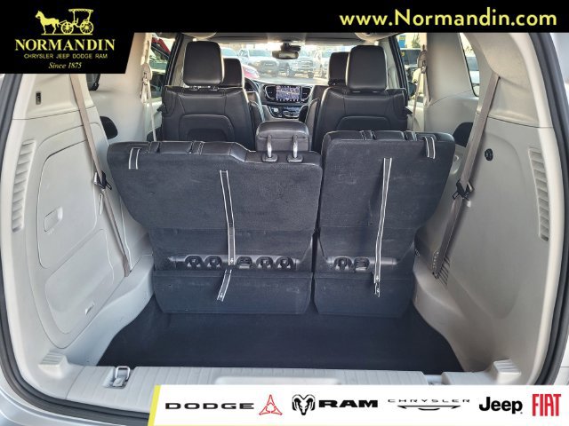 Used 2024 Chrysler Pacifica Limited FWD image 19
