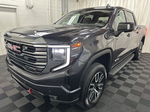 Used 2023 GMC Sierra 1500 AT4 w/ AT4 Premium Package image 4