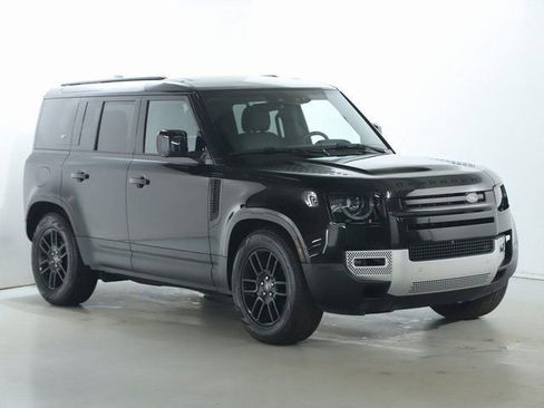 Certified 2024 Land Rover Defender 110 S AWD/4WD image 11