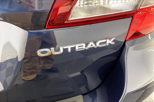 Used 2018 Subaru Outback 2.5i Limited AWD/4WD image 32