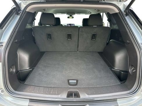 Used 2024 Chevrolet Blazer LT w/ Convenience Package FWD image 9