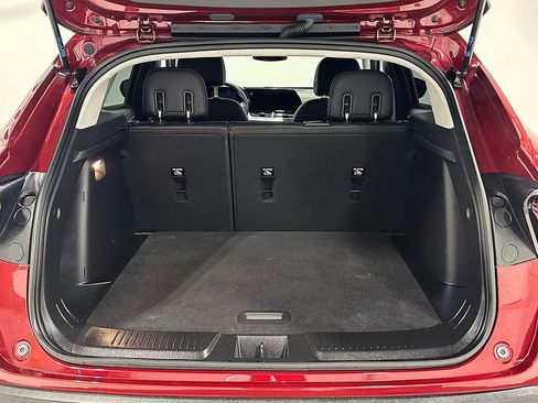 Used 2024 Chevrolet Trax LT FWD image 5
