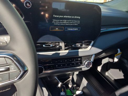 New 2026 Chevrolet Equinox LT w/ Convenience Package II image 26