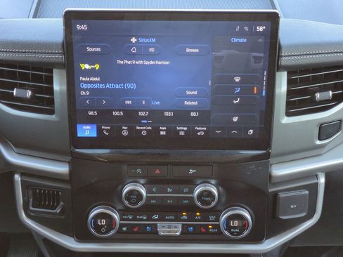 Used 2024 Ford Expedition Max XLT image 18