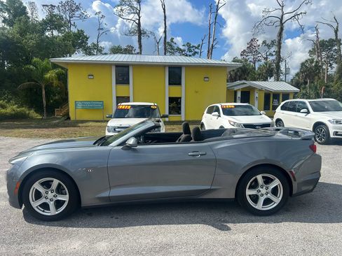 Used 2020 Chevrolet Camaro LT RWD image 1