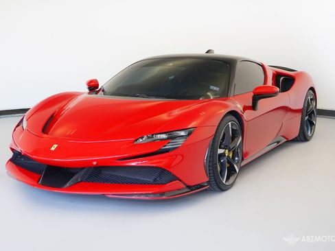 Used 2021 Ferrari SF90 Stradale image 2