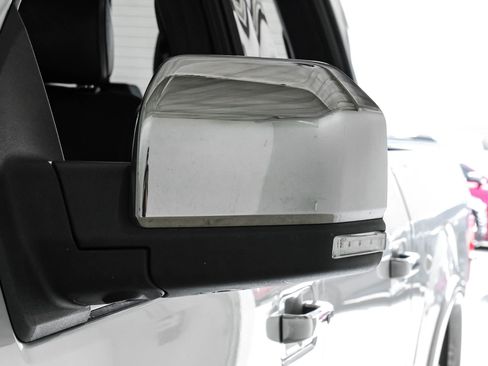 Used 2015 Ford F150 Platinum w/ Equipment Group 701A Luxury RWD image 36