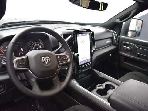 New 2025 RAM 2500 Big Horn AWD/4WD image 12