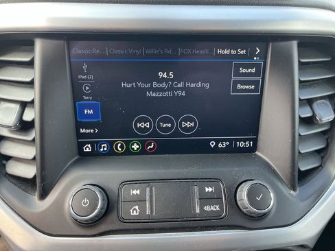 Certified 2023 GMC Acadia SLE w/ Driver Convenience Package image 13