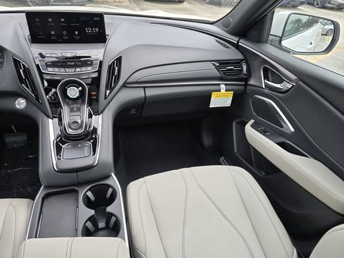 New 2026 Acura RDX SH-AWD image 9