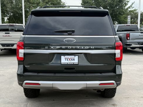 Used 2022 Ford Expedition XLT AWD/4WD image 6