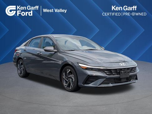 Used 2025 Hyundai Elantra Limited FWD image 1