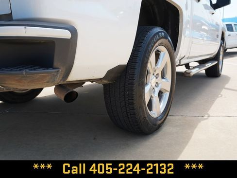 Used 2018 Chevrolet Silverado 1500 LT w/ Texas Edition AWD/4WD image 11