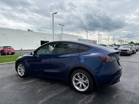 Used 2023 Tesla Model Y Long Range AWD/4WD image 4