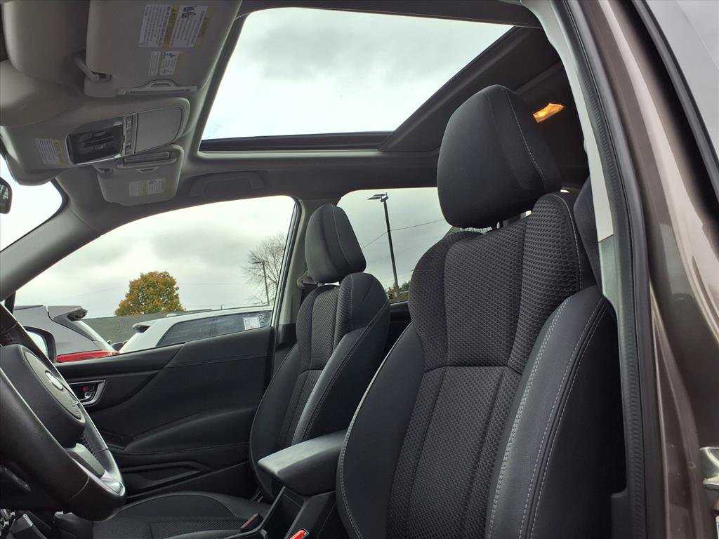 Used 2019 Subaru Forester Premium AWD/4WD image 7
