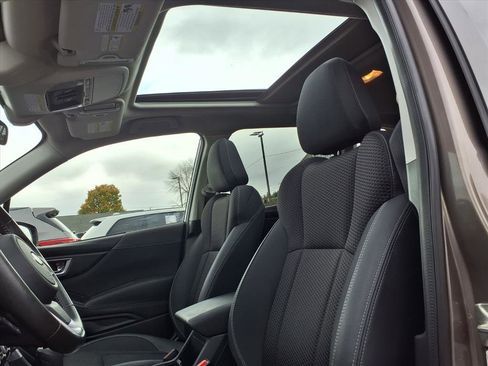 Used 2019 Subaru Forester Premium image 7