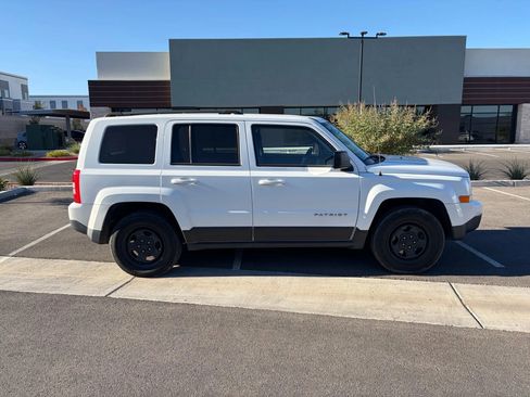 Used 2016 Jeep Patriot Sport w/ Power Value Group image 8