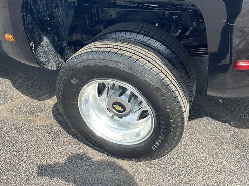 Used 2019 Chevrolet Silverado 3500 High Country w/ Duramax Plus Package AWD/4WD image 35