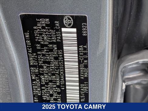 Used 2025 Toyota Camry SE FWD image 24