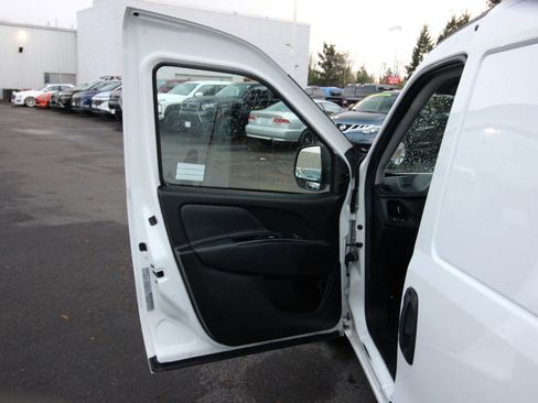 Used 2020 RAM ProMaster City Tradesman image 11